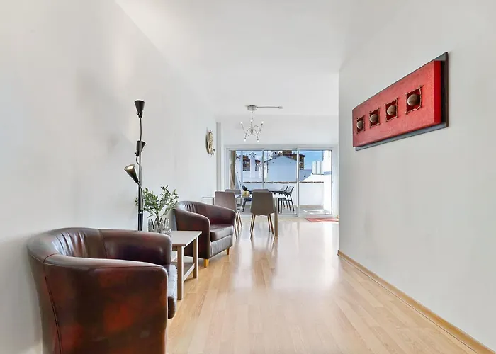 Penthouse-suite 100m2 - 600m To