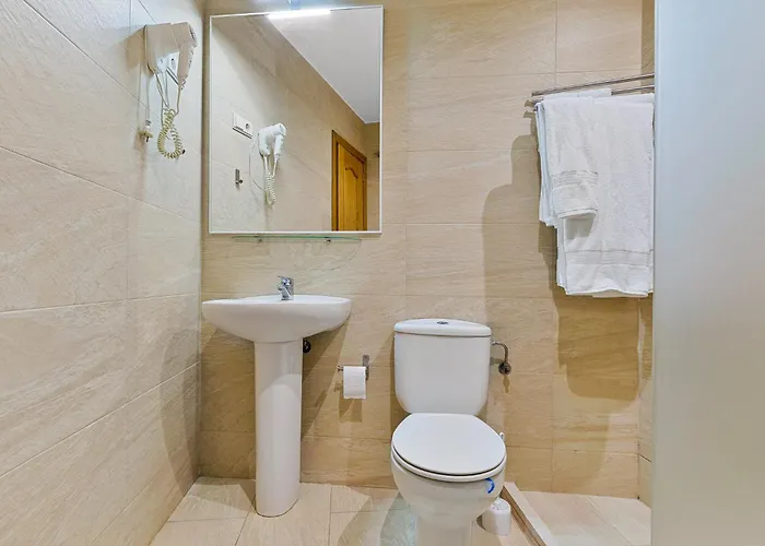 Penthouse-suite 100m2 - 600m To