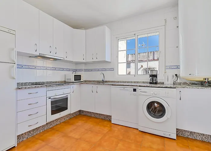 Penthouse-suite 100m2 - 600m To Appartement