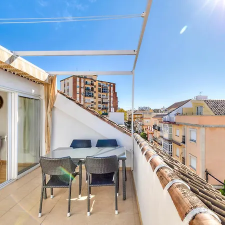 Apartament Penthouse-suite 100m2 - 600m To