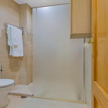 Penthouse-suite 100m2 - 600m To